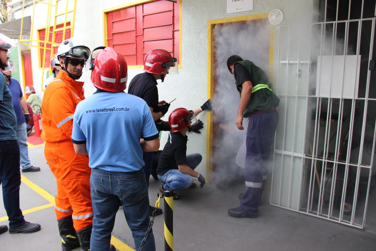 Curso de brigada de incêndio para instrutores, realizado por SENAR-PR