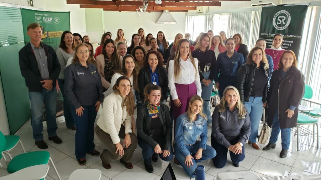 Comissão Estadual de Mulheres da FAEP incentiva grupos locais 8 Goioere