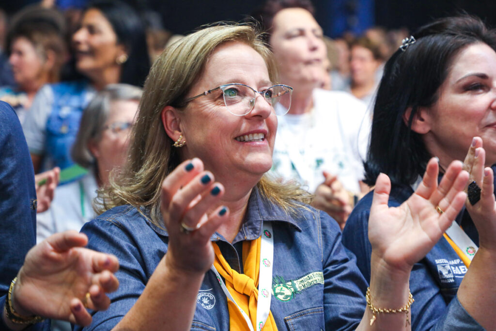 Lisiane Czech aplaude programação do encontro de produtoras