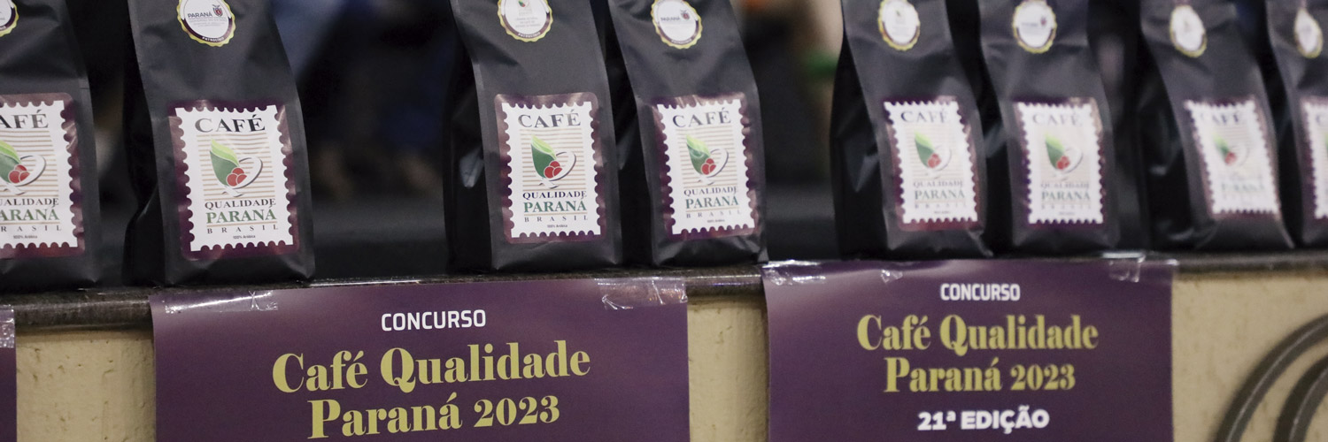 Pacotes de café do Concurso Café Qualidade, que terá festa de premiação em Curitiba, em 2024