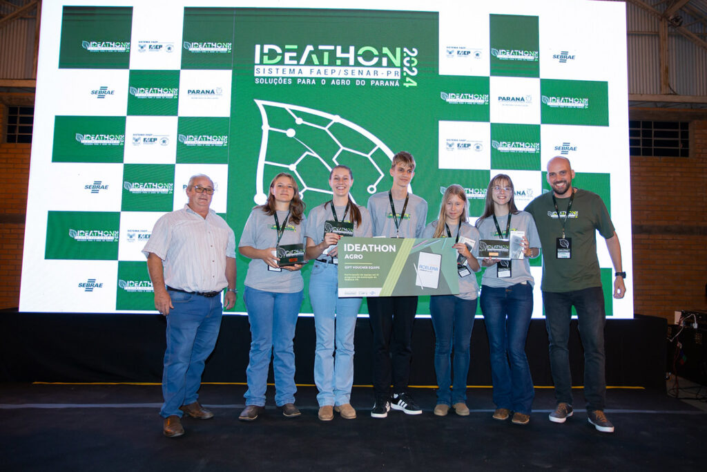 Equipe que ficou em terceiro lugar no Ideathon do Sistema FAEP/SENAR-PR, na Lapa